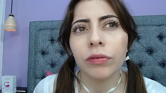 LilaSuni online show from 12-18-24, 08:57