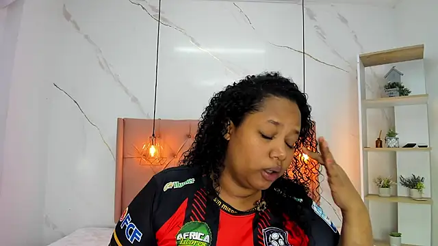 Belle Brunette online show from 04-06-26, 11:55