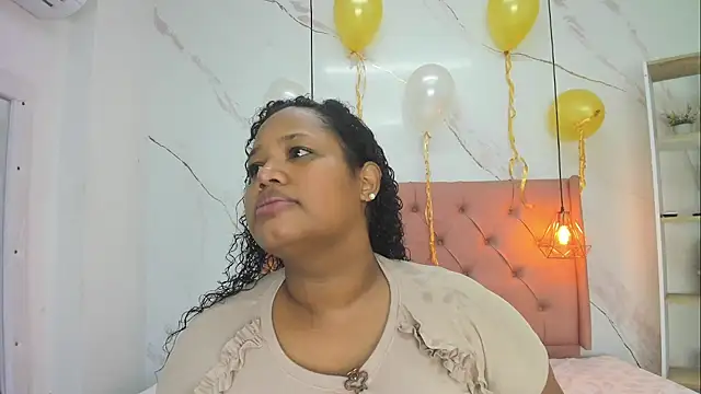 Belle Brunette online show from 04-27-26, 12:03