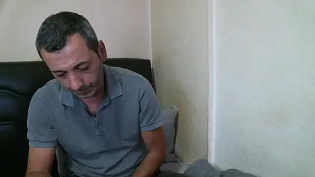 Snapshot of Rator_2 chatting on 10-04-25, 01:53 Rator 2 online show from 10-04-25, 01:53