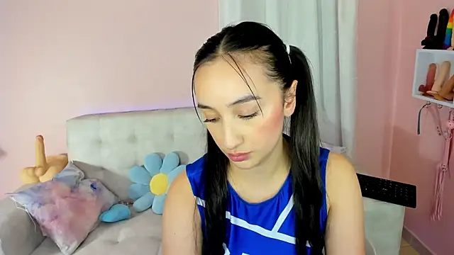 tinysara online show from 03-01-25, 10:42