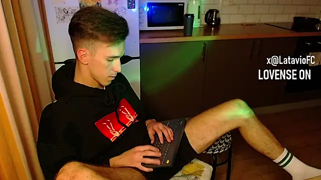 Midnighter  online show from 09-20-25, 01:17