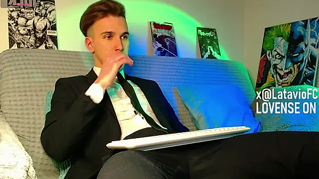 Midnighter  online show from 04-12-26, 10:15