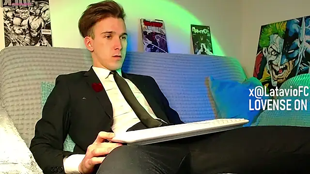 Midnighter  online show from 04-28-26, 12:20