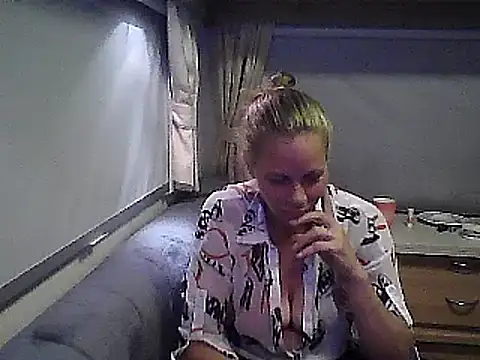 Snapshot of WildScorpio86 chatting on 11-26-25, 04:19 WildScorpio86 online show from 11-26-25, 04:19