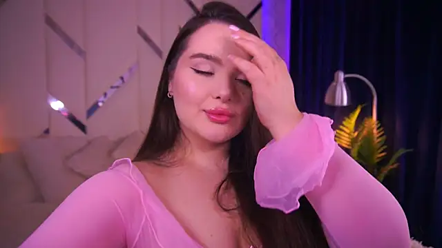 CuteAmberr online show from 10-27-25, 12:04