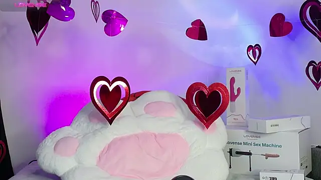 Snapshot of megan_doll2 chatting on 02-14-25, 10:14 megan doll2 online show from 02-14-25, 10:14