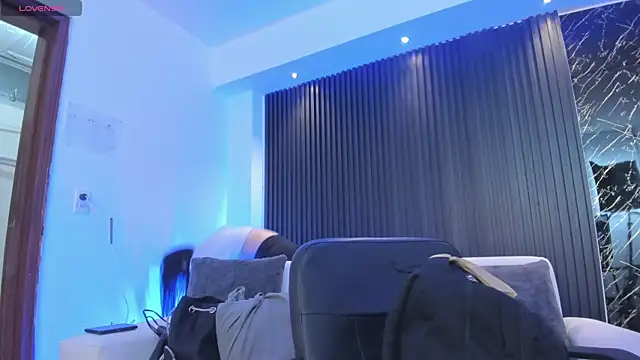 charlottewhitte online show from 02-19-25, 11:17