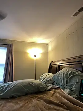 QueenNuttCollector online show from 12-28-24, 06:18