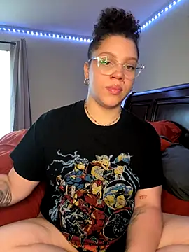 QueenNuttCollector online show from 10-01-25, 02:45