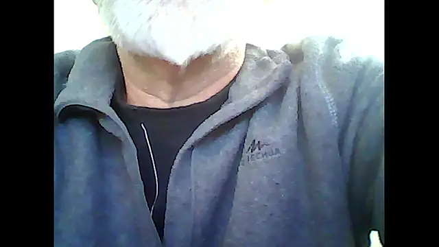 Snapshot of xcimeru chatting on 11-04-25, 04:28 xcimeru online show from 11-04-25, 04:28