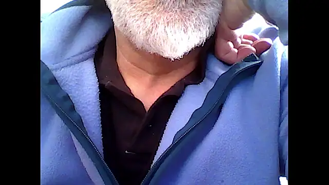 Snapshot of xcimeru chatting on 11-17-25, 02:34 xcimeru online show from 11-17-25, 02:34