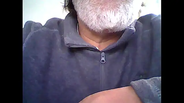 Snapshot of xcimeru chatting on 11-19-25, 02:50 xcimeru online show from 11-19-25, 02:50