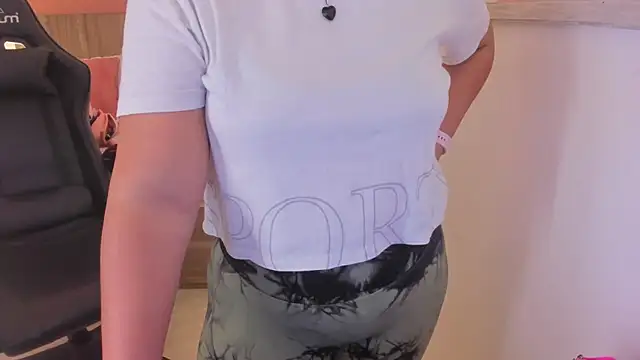 Snapshot of izaro22 chatting on 01-14-25, 02:19 izaro22 online show from 01-14-25, 02:19