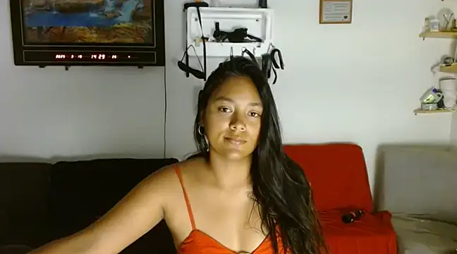 Snapshot of Chiara_petterson chatting on 03-19-25, 07:27 Chiara petterson online show from 03-19-25, 07:27