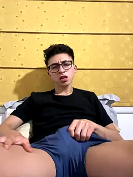 CamiRojas boy online show from 09-13-25, 04:01