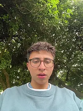 Snapshot of CamiRojas_boy chatting on 05-21-26, 06:04 CamiRojas boy online show from 05-21-26, 06:04