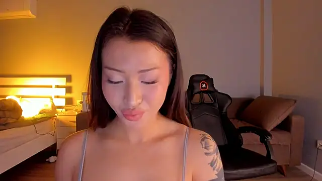 Snapshot of kawaii_mia chatting on 03-20-25, 03:25 kawaii mia online show from 03-20-25, 03:25