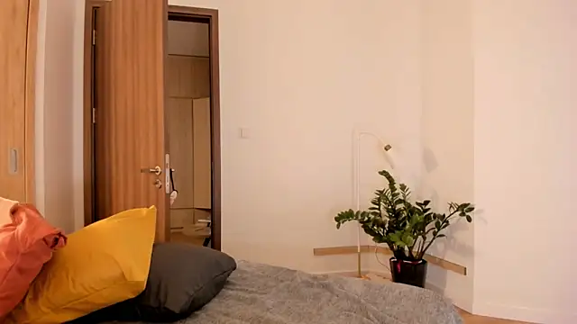 Snapshot of kawaii_mia chatting on 09-27-25, 02:33 kawaii mia online show from 09-27-25, 02:33