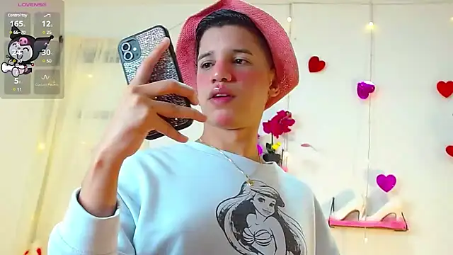 Snapshot of Ariel_Femboy_ chatting on 02-12-25, 05:26 Ariel Femboy online show from 02-12-25, 05:26