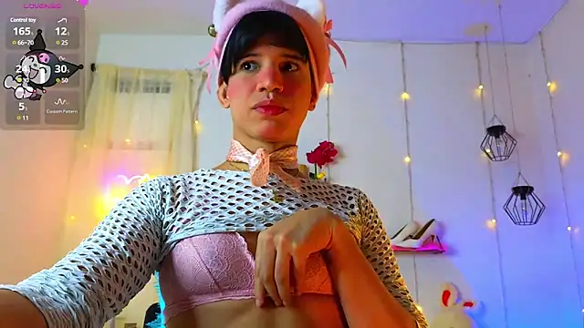 Snapshot of Ariel_Femboy_ chatting on 03-14-25, 04:43 Ariel Femboy online show from 03-14-25, 04:43