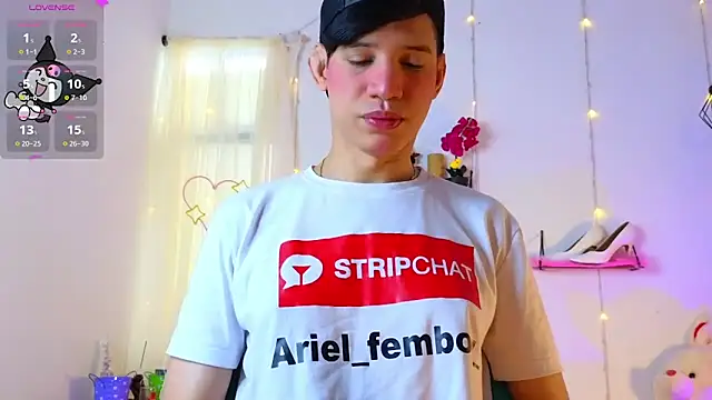Snapshot of Ariel_Femboy_ chatting on 03-16-25, 07:27 Ariel Femboy online show from 03-16-25, 07:27