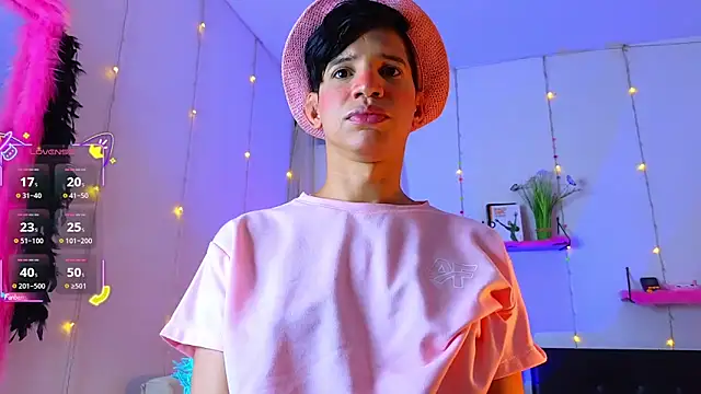 Snapshot of Ariel_Femboy_ chatting on 09-14-25, 02:33 Ariel Femboy online show from 09-14-25, 02:33