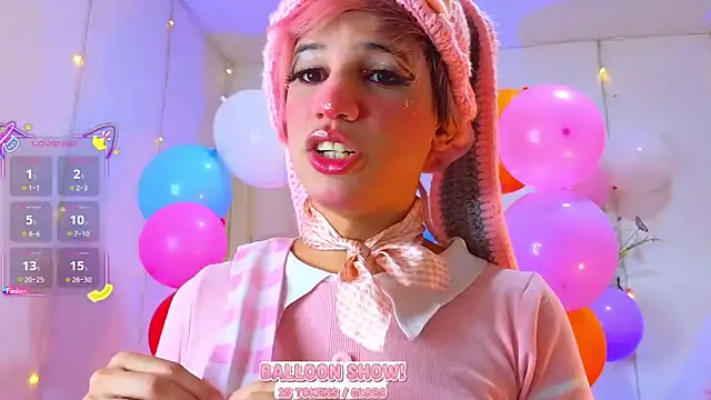 Snapshot of Ariel_Femboy_ chatting on 09-24-25, 12:47 Ariel Femboy online show from 09-24-25, 12:47