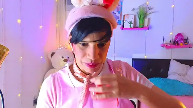 Snapshot of Ariel_Femboy_ chatting on 10-24-25, 03:47 Ariel Femboy online show from 10-24-25, 03:47