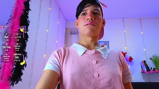 Snapshot of Ariel_Femboy_ chatting on 12-04-25, 05:06 Ariel Femboy online show from 12-04-25, 05:06