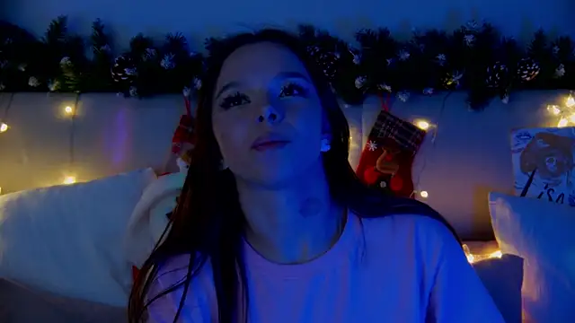 Snapshot of ElisabethDavis chatting on 01-05-25, 12:31 ElisabethDavis online show from 01-05-25, 12:31