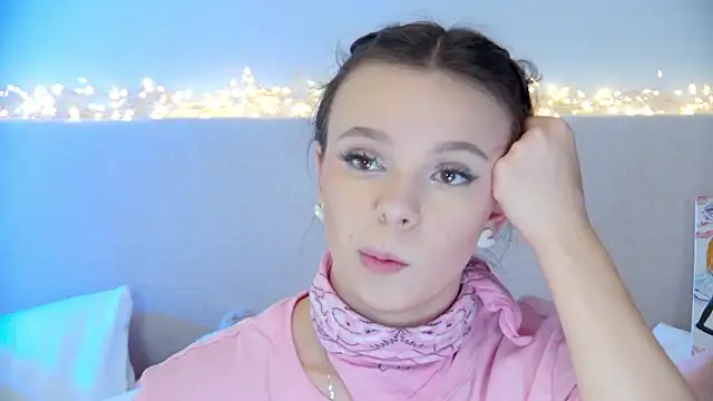 Snapshot of ElisabethDavis chatting on 01-18-25, 05:15 ElisabethDavis online show from 01-18-25, 05:15