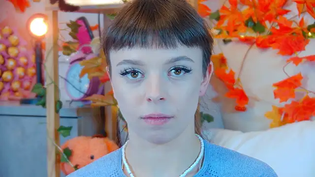 Snapshot of ElisabethDavis chatting on 10-21-25, 08:20 ElisabethDavis online show from 10-21-25, 08:20