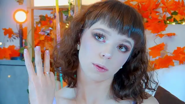 Snapshot of ElisabethDavis chatting on 11-16-25, 03:17 ElisabethDavis online show from 11-16-25, 03:17