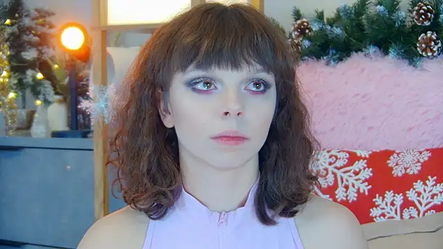 Snapshot of ElisabethDavis chatting on 12-13-25, 07:53 ElisabethDavis online show from 12-13-25, 07:53