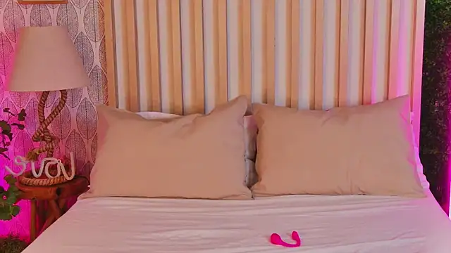 AnyaLov online show from 02-11-26, 07:41