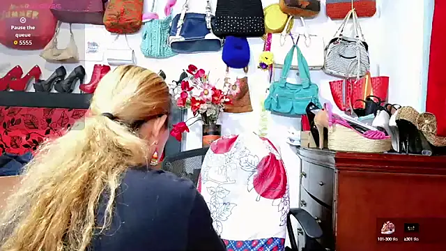 Xiaraa26 online show from 09-11-25, 12:00