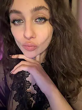 Snapshot of Your_insomniya chatting on 12-19-24, 12:56 Your insomniya online show from 12-19-24, 12:56