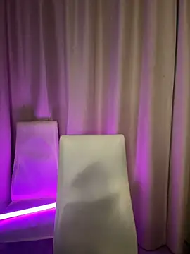 Snapshot of Your_insomniya chatting on 02-08-25, 09:46 Your insomniya online show from 02-08-25, 09:46