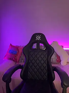 Snapshot of Your_insomniya chatting on 10-03-25, 10:29 Your insomniya online show from 10-03-25, 10:29