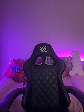 Snapshot of Your_insomniya chatting on 10-11-25, 10:30 Your insomniya online show from 10-11-25, 10:30