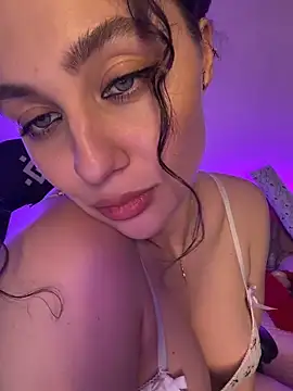 Snapshot of Your_insomniya chatting on 04-04-26, 09:01 Your insomniya online show from 04-04-26, 09:01