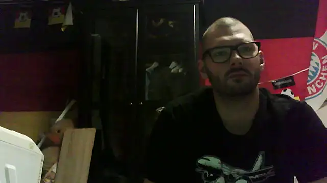 Die-geile-Sau online show from 10-28-25, 09:06