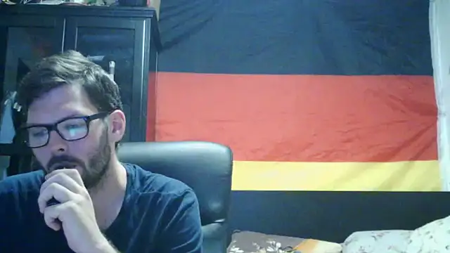 Die-geile-Sau online show from 06-18-26, 09:08