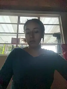 Snapshot of Vaiolet_a chatting on 12-18-24, 10:46 Vaiolet a online show from 12-18-24, 10:46