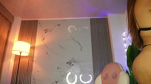 Vanesa novvoa online show from 10-28-25, 05:04