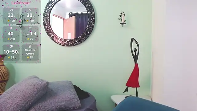 Sofia Franco  online show from 12-13-24, 07:10