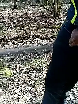 Snapshot of Nikeyone2 chatting on 03-12-26, 01:28 Nikeyone2 online show from 03-12-26, 01:28