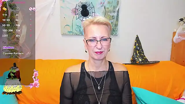 iamyourdream89 online show from 10-31-25, 09:43