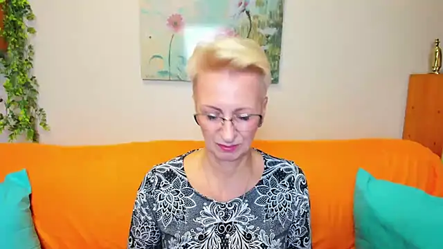 iamyourdream89 online show from 11-02-25, 12:29